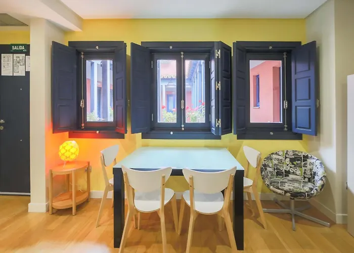 Two Bedroom Apartment Plaza Mayor By Sharingco