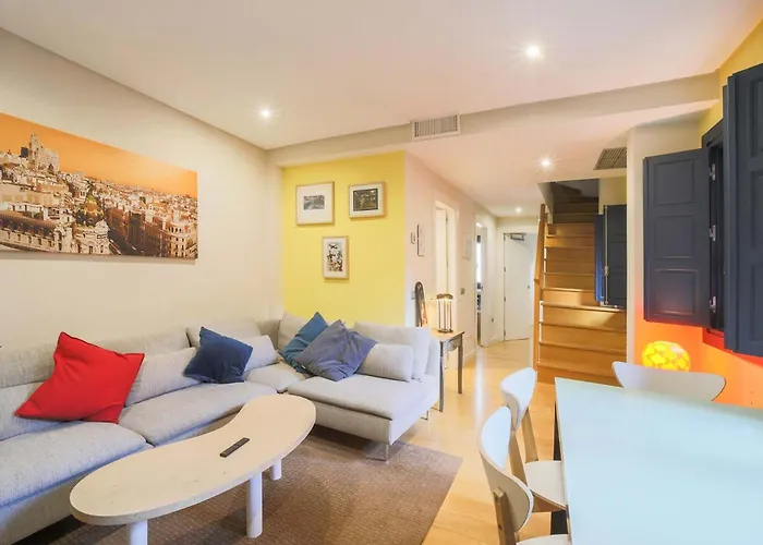 Two Bedroom Apartment Plaza Mayor By Sharingco